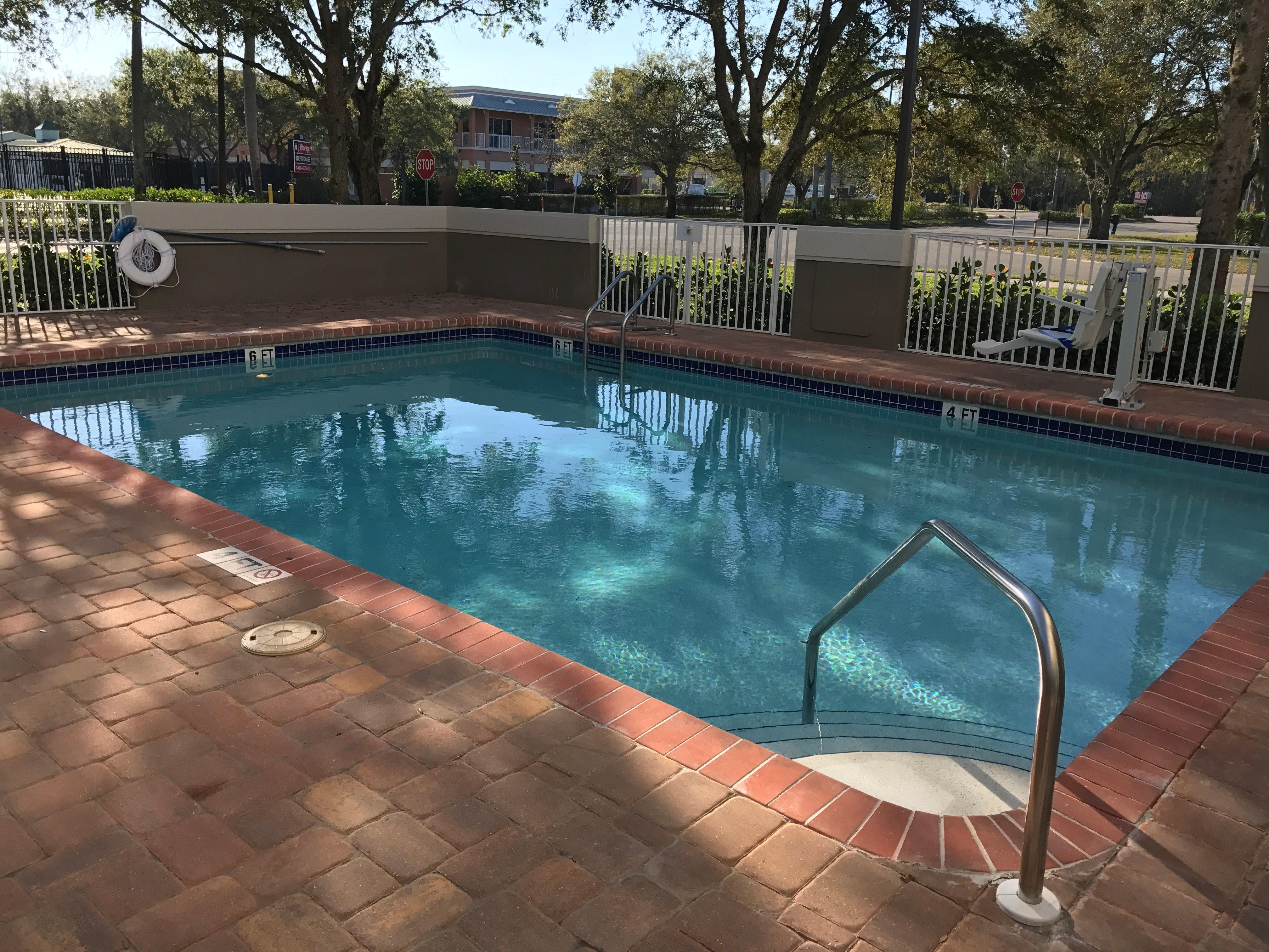 Holiday Inn Express - Naples South - I-75 By Ihg Golden Gate Exterior foto