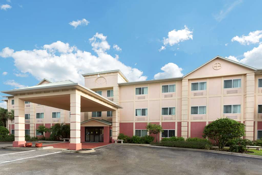 Holiday Inn Express - Naples South - I-75 By Ihg Golden Gate Exterior foto