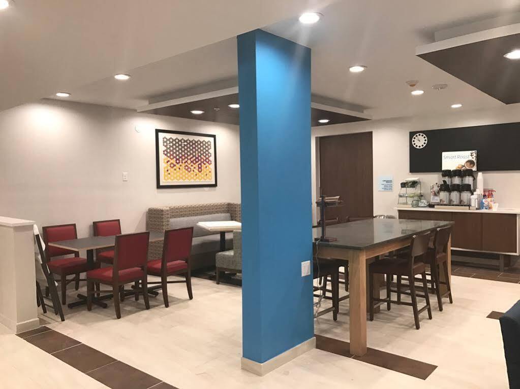 Holiday Inn Express - Naples South - I-75 By Ihg Golden Gate Exterior foto